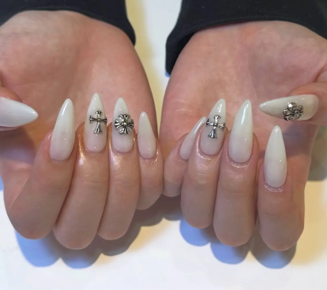 ネイル ハンドネイル BERA NAILSのネイルデザイン