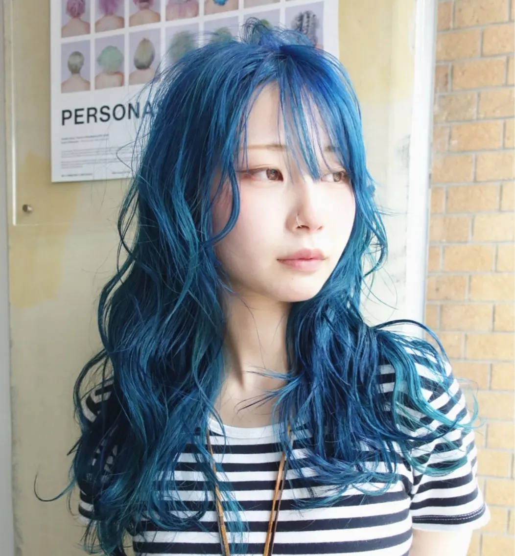 ロング カラー ブルーカラー ヘアカラー 池田 早希のヘアスタイル