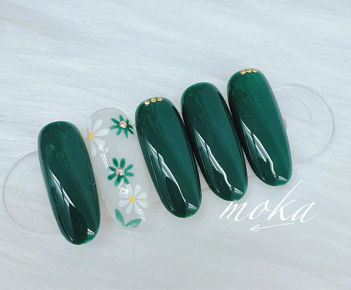 ネイル ハンドネイル ハンドケア 胡蝶蘭レディースサロ ンNailMOKAのネイルデザイン