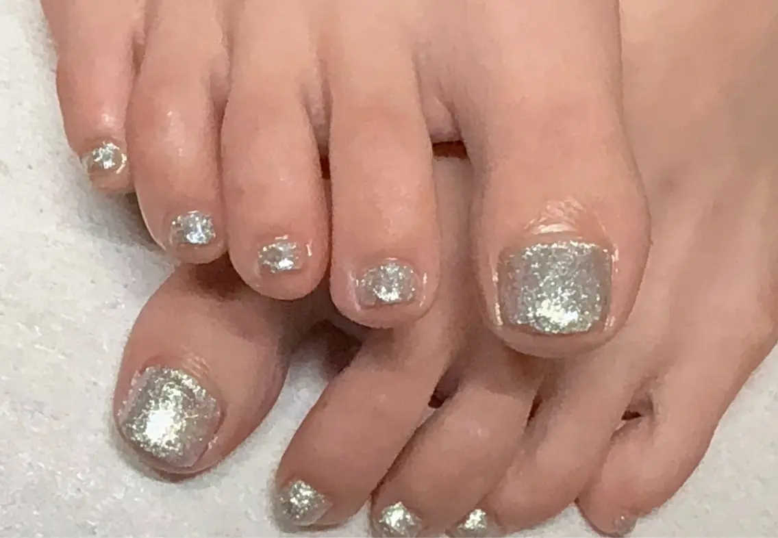 □ オフ込 フットバス付き 🍀フットネイル ワンカラー♪ラメ、フラッシュも選べます🙆🏼♀️💓の写真