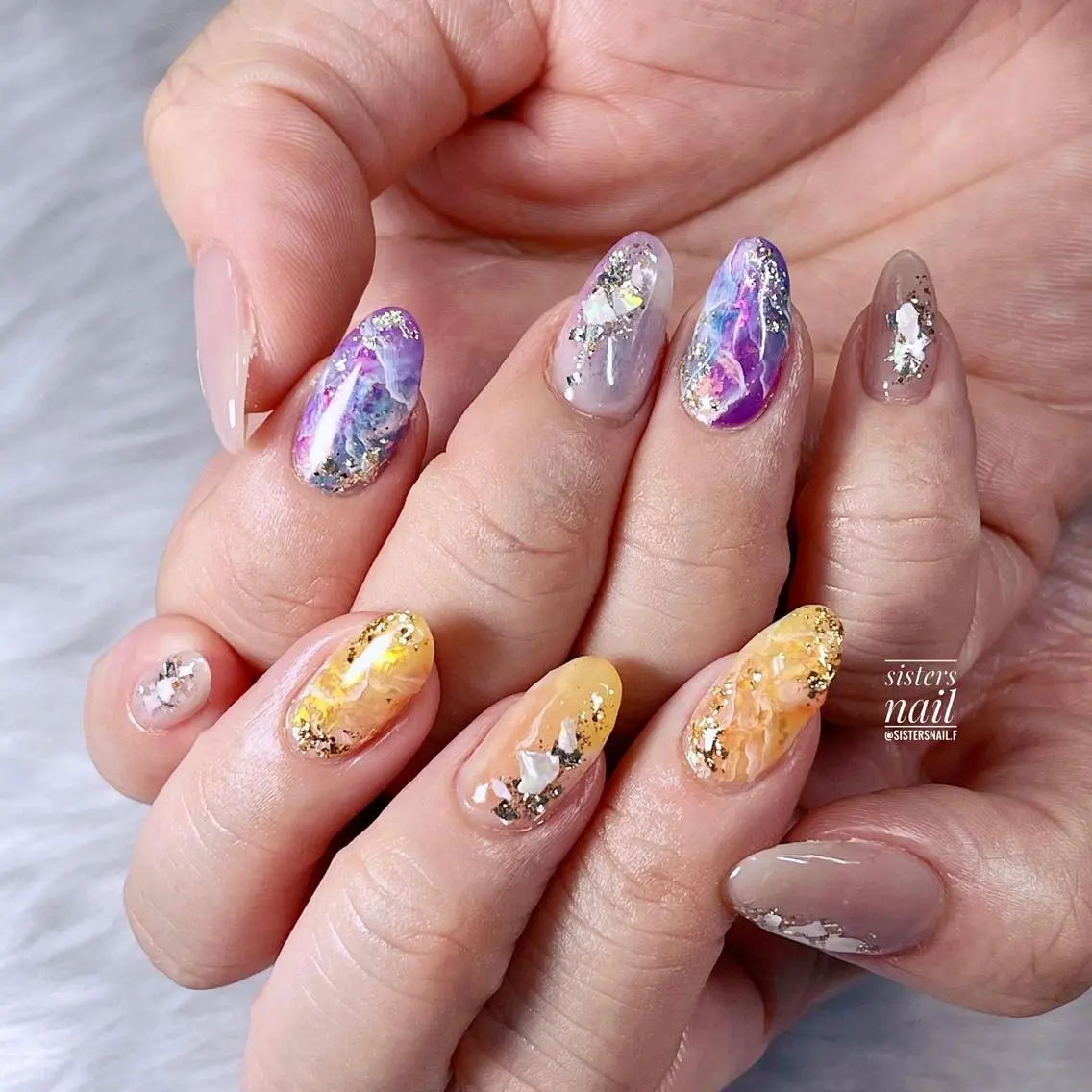ネイル アートネイル キラキラネイル ニュアンスネイル パープル ホワイト sisters nail.fのネイルデザイン
