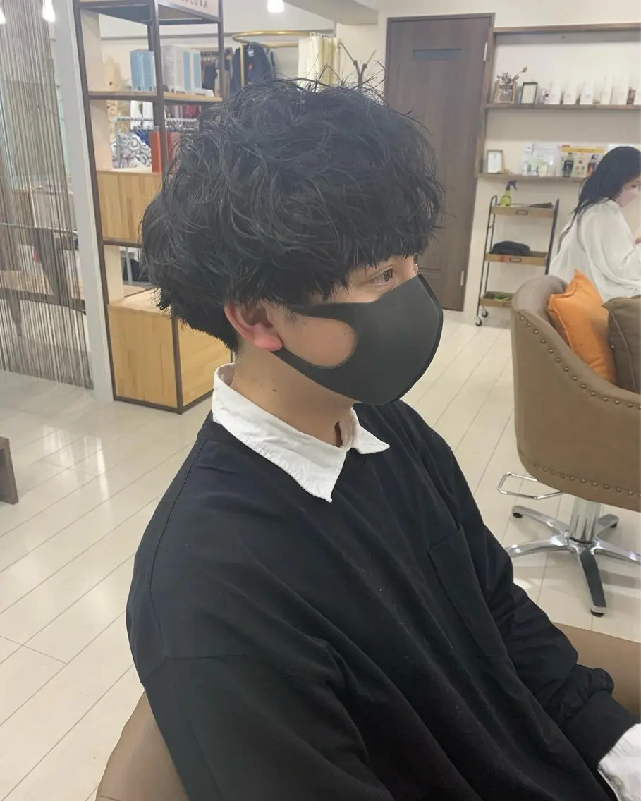 ミディアム パーマ メンズ キマるメンズパーマ クメユウキのヘアスタイル