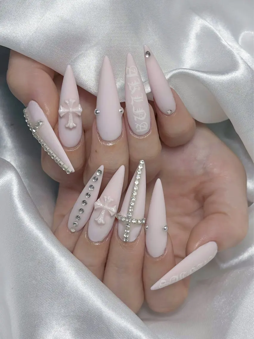 ネイル ハンドネイル LEELA NAIL STUDIOのネイルデザイン