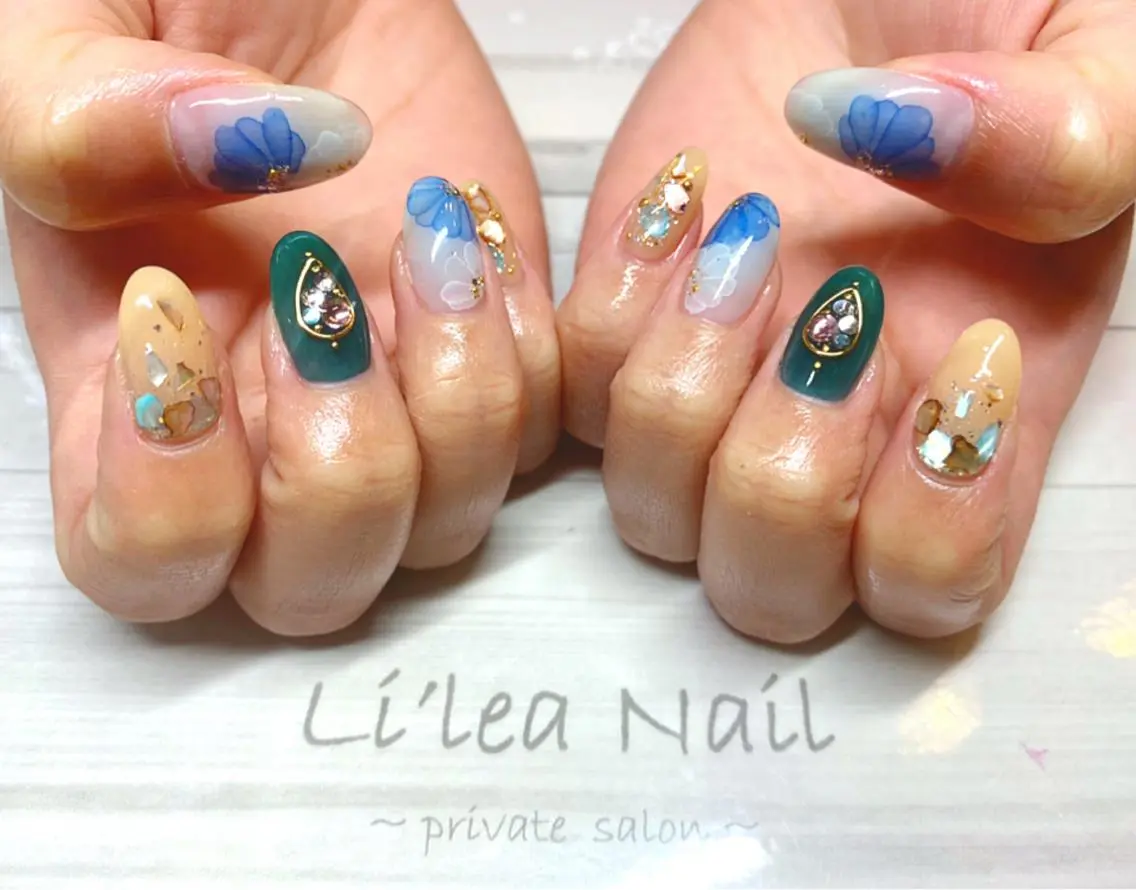 ネイル Li'leaNail AINAのネイルデザイン