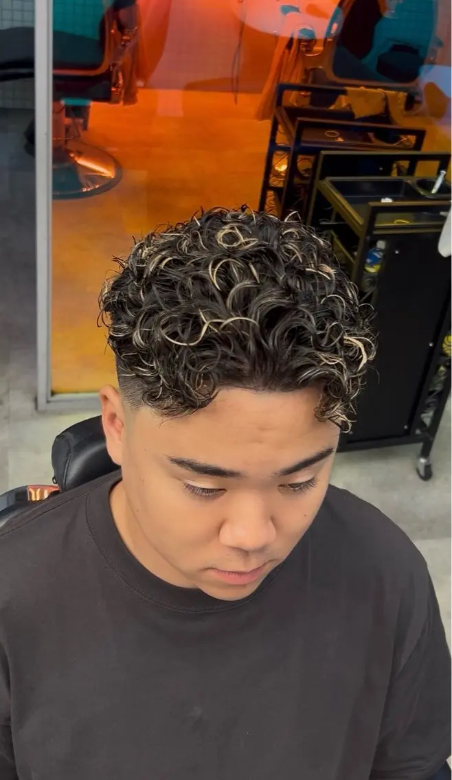 パーマ メンズ 【刈部倶楽舞】 福岡 大芽のヘアスタイル