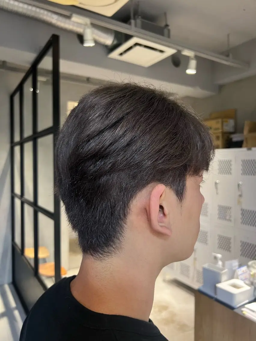 カラー メンズ メンズブリーチ ブリーチ ダークグレー ダークグレージュ グレージュ ヘアカラー ゆら /elima調布のヘアスタイル