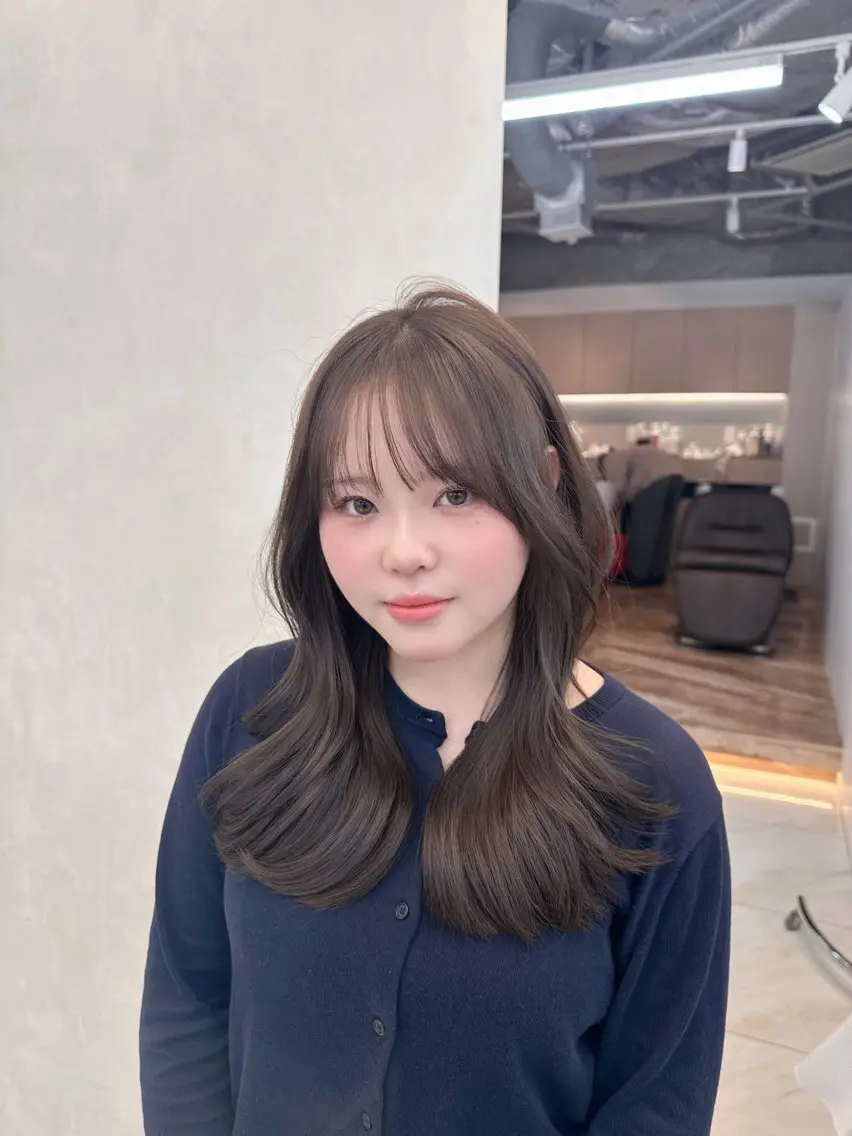 ロング カラー ブラウンカラー レイヤーカット カット ヘアカラー トリートメント ヘアセット 韓国風レイヤーカラー ライムのヘアスタイル