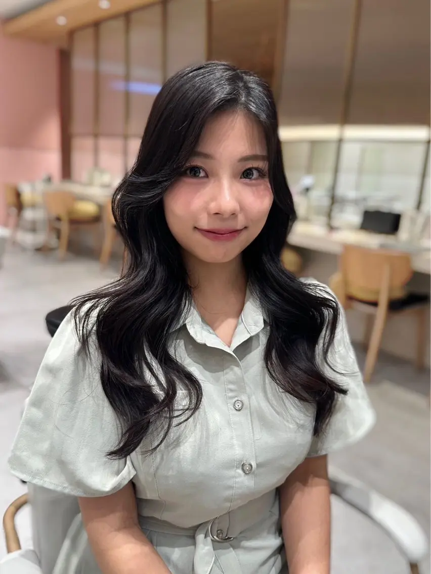 ロング カラー ヘアカラー トリートメント 🍑韓国風レイヤー 🍑莉子のヘアスタイル