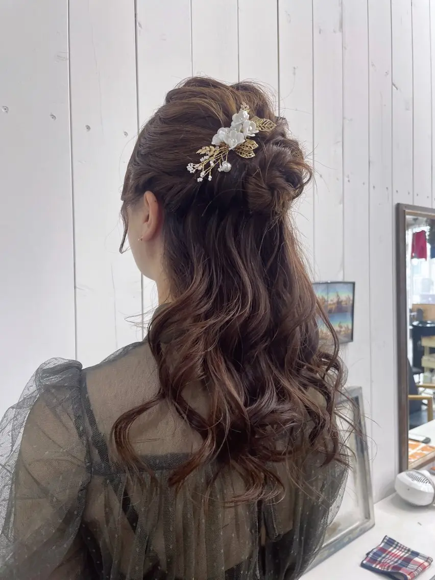 ヘアアレンジ ヘアセット Ann./艶髪 /レイヤーカットのヘアスタイル