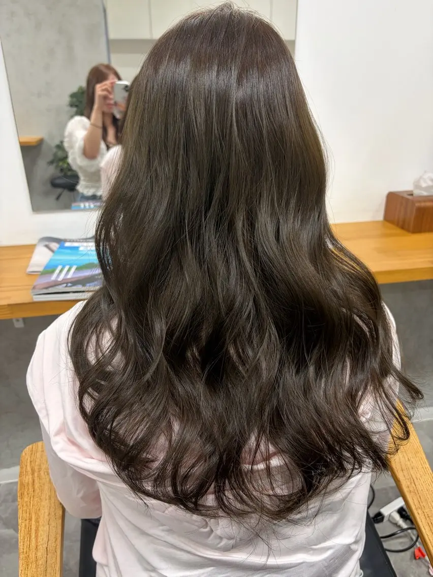 ロング カラー ヘアアレンジ ベージュカラー 透明感カラー ダブルカラー エドルカラー ハイライトカラー カット ヘアカラー トリートメント misa🫧ナチュラ ル縮毛矯正/髪質改善のヘアスタイル