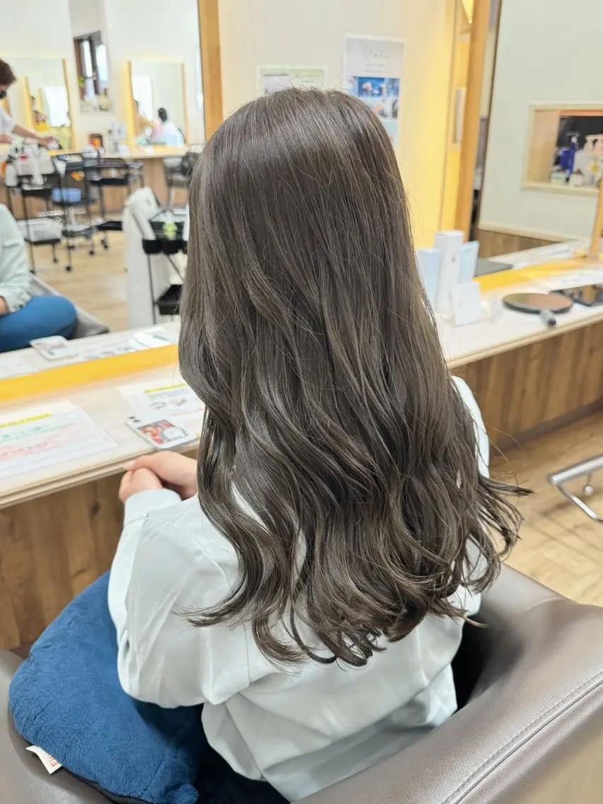 【期間限定】カット+ツヤカラー＋システムトリートメント✨の写真