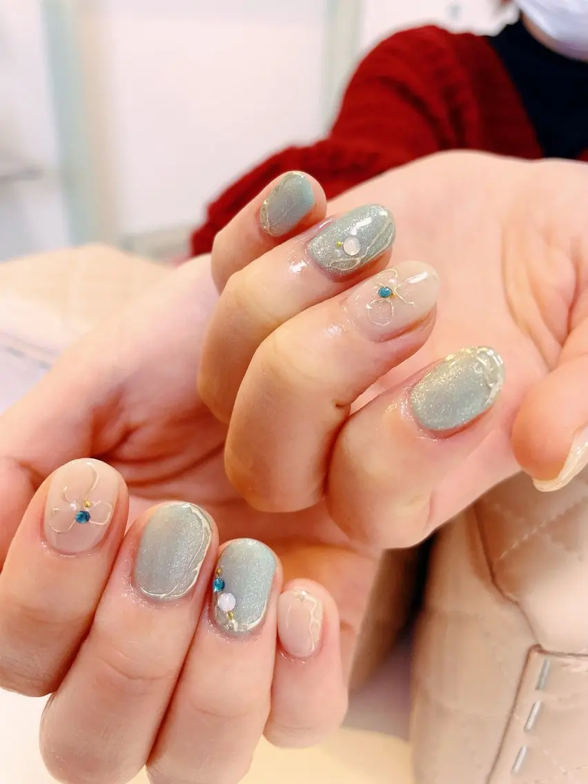 ネイル manis .のネイルデザイン