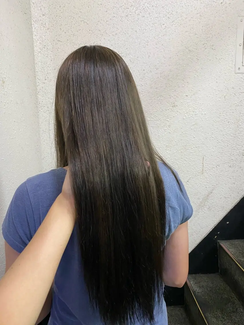 ロング カラー 荒井 えみいのヘアスタイル