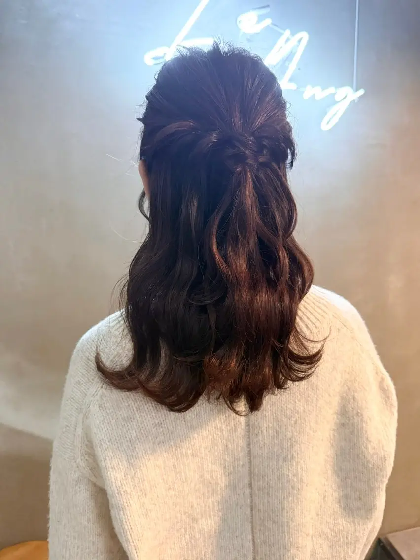 セミロング ヘアセット 佐伯 桃のヘアスタイル