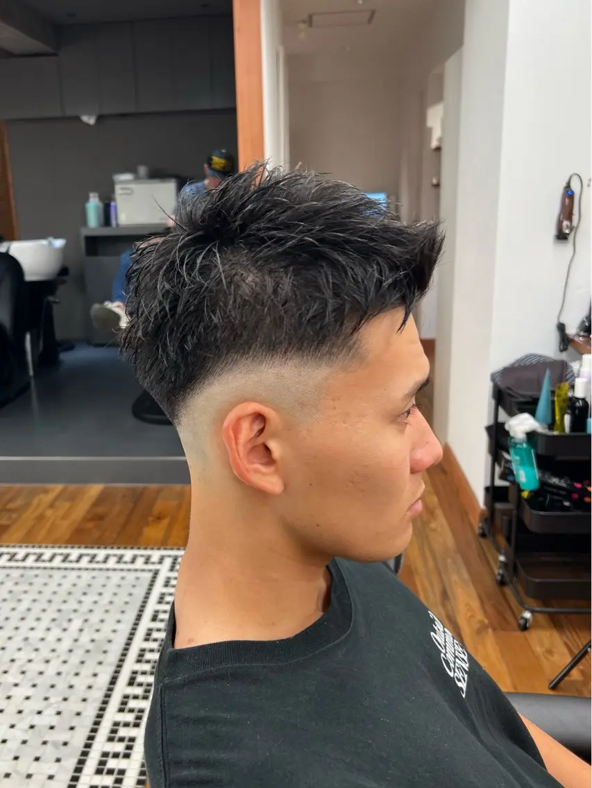 ショート メンズ カット メンズカット✂️ スキンフェード伊藤陸のヘアスタイル