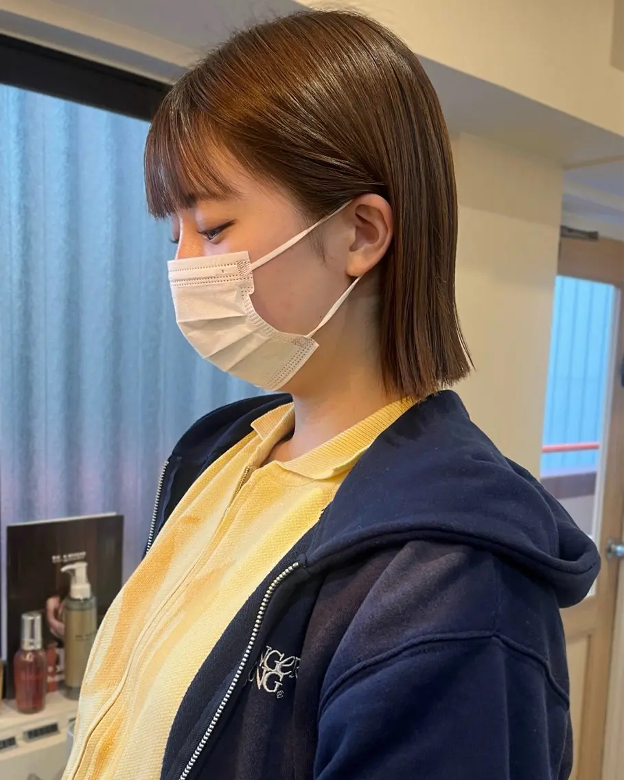 ショート カラー 切りっぱなしボブ ボブ 外ハネヘア カット ヘアカラー トリートメント ボブ/透明感カラー /坂口恵梨子のヘアスタイル
