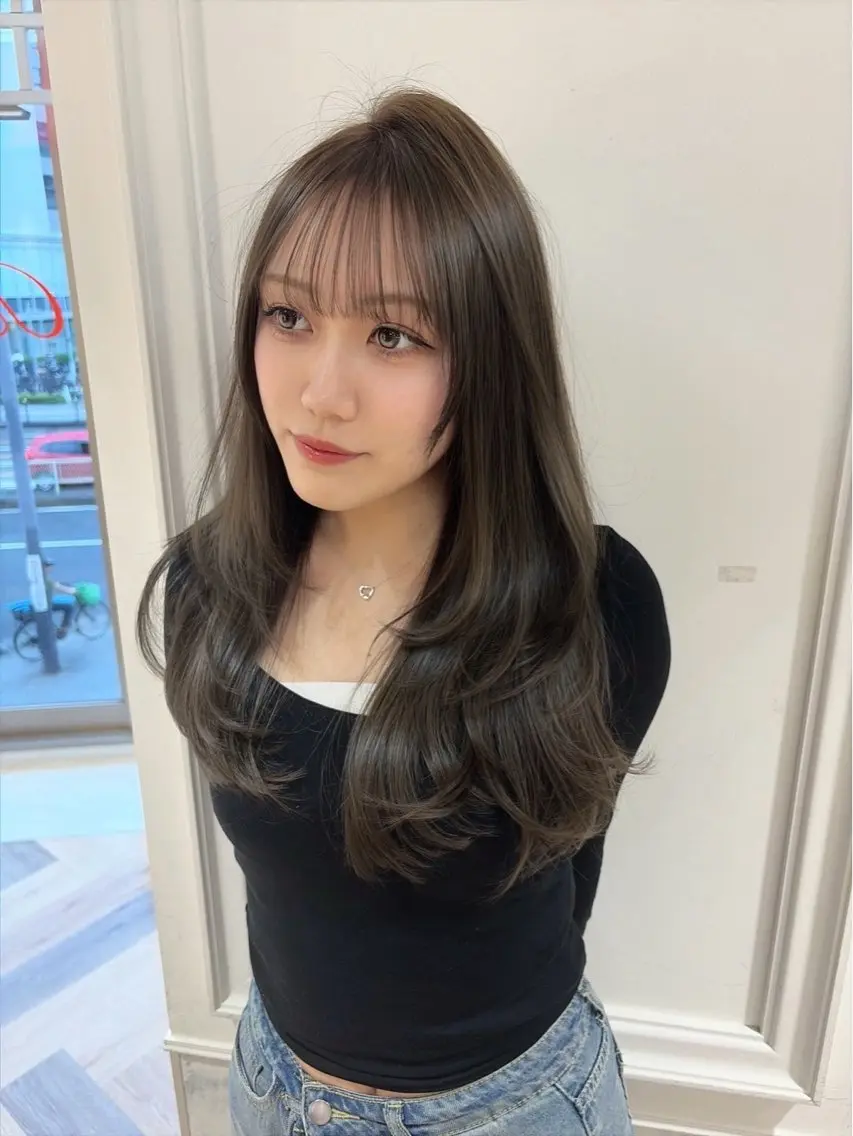 ロング カラー シールエクステ バレイヤージュ ベージュカラー ブリーチ ケアブリーチ カット ヘアカラー 大阪梅田/レイヤー/ ハイライト/yuuのヘアスタイル