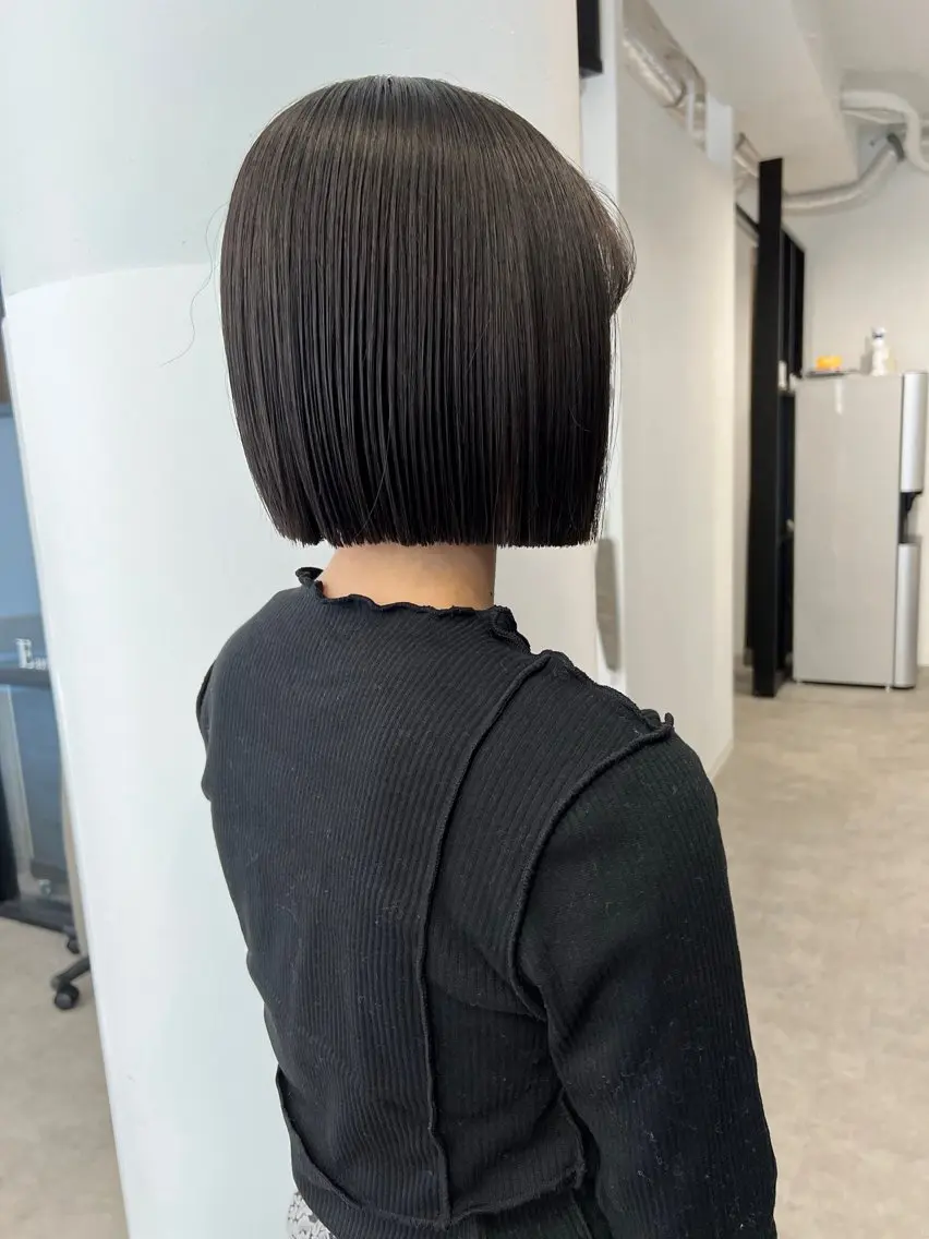 ショート カラー ベージュカラー ダークグレー ボブ カット ヘアカラー トリートメント Lit. RINAのヘアスタイル