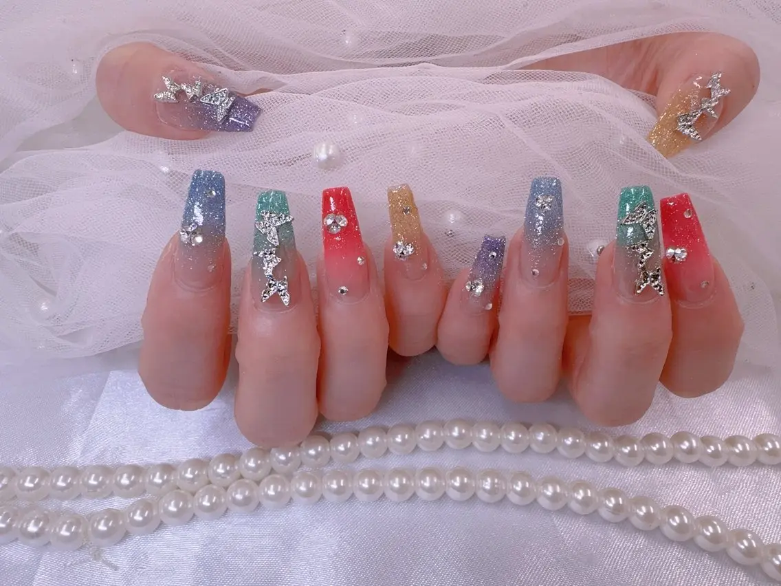 ネイル UMI ネイルサロン新宿🎀のネイルデザイン