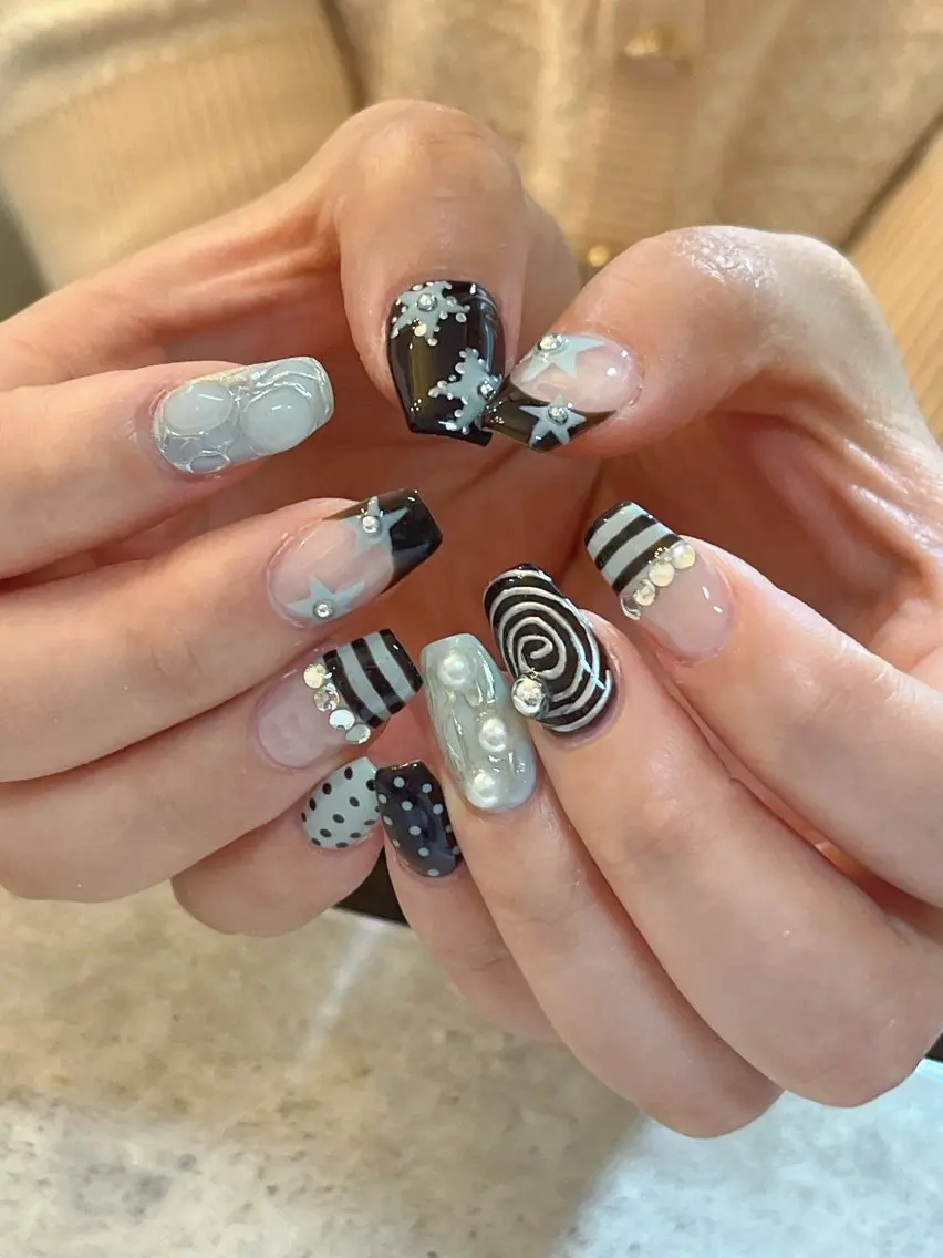 ネイル ブルー ブラウン ニュアンスネイル 夏ネイル ハンドネイル r.nailBY α 大阪福島区/岸本🧸のネイルデザイン