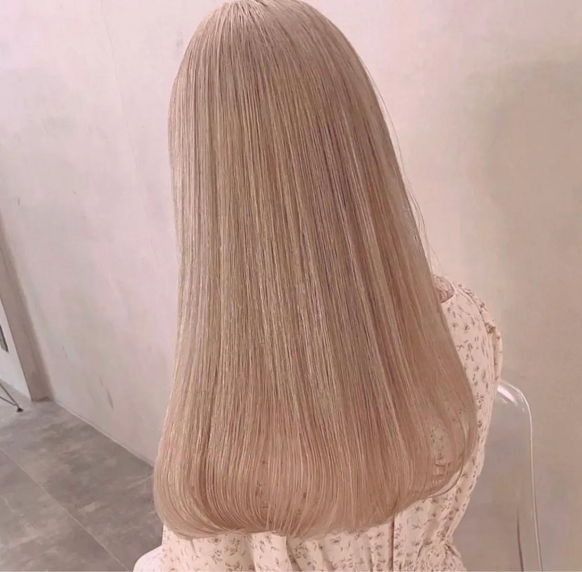 セミロング カラー ブロンド 店長 こうすけのヘアスタイル