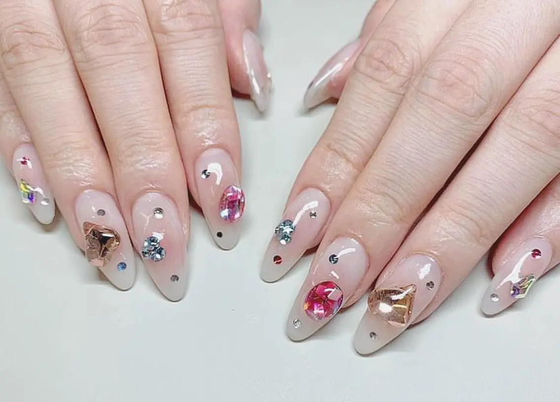 カラー ネイル チークネイル ハンドネイル haruka joieangeのネイルデザイン