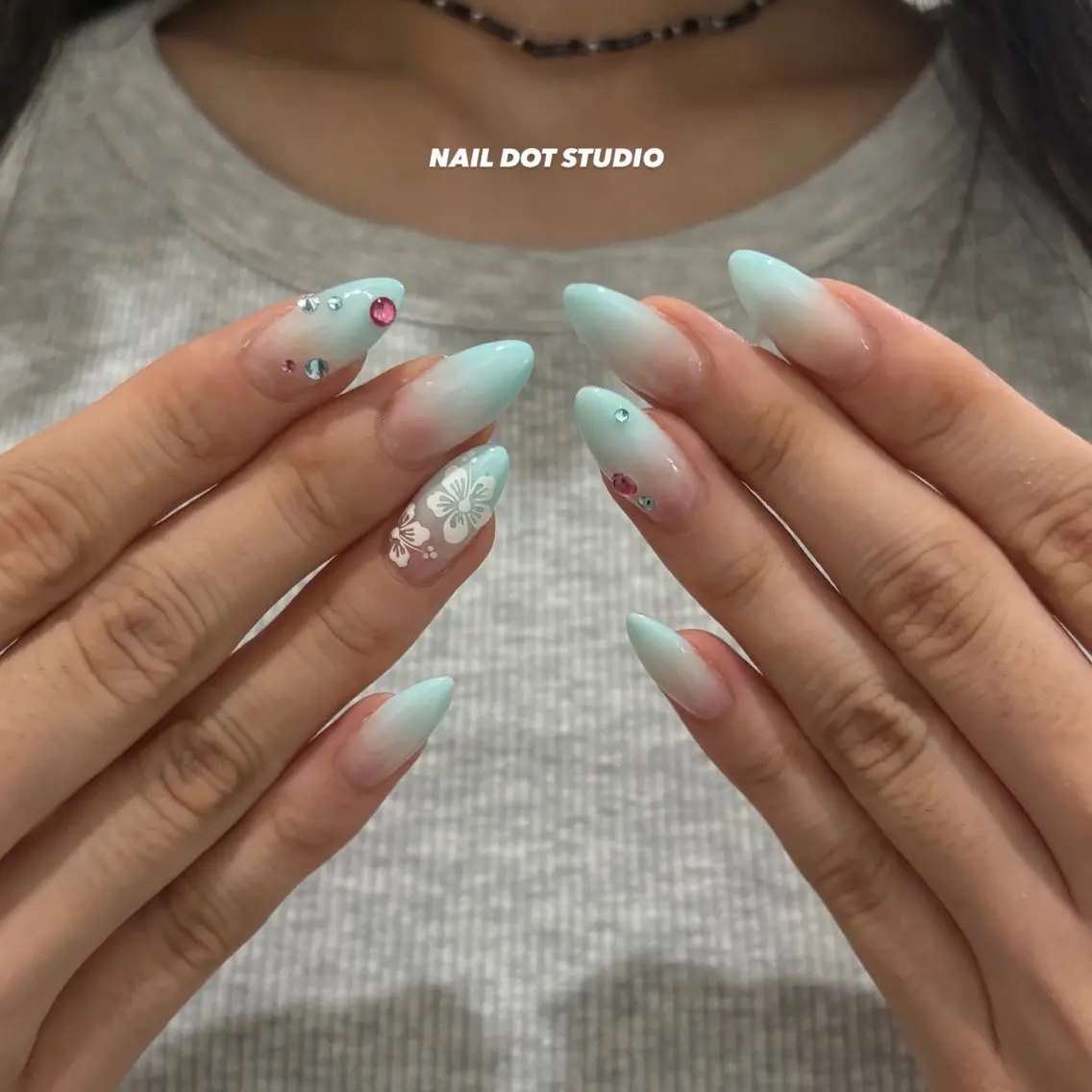 ネイル ハンドネイル NAIL DOT STUDIOsaraのネイルデザイン