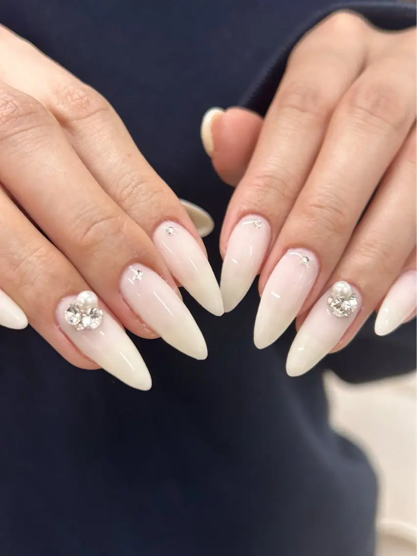 lash lift (上)＋ハンドネイル(オフ込み)♡同時施術🏷¥10060​〜​の写真