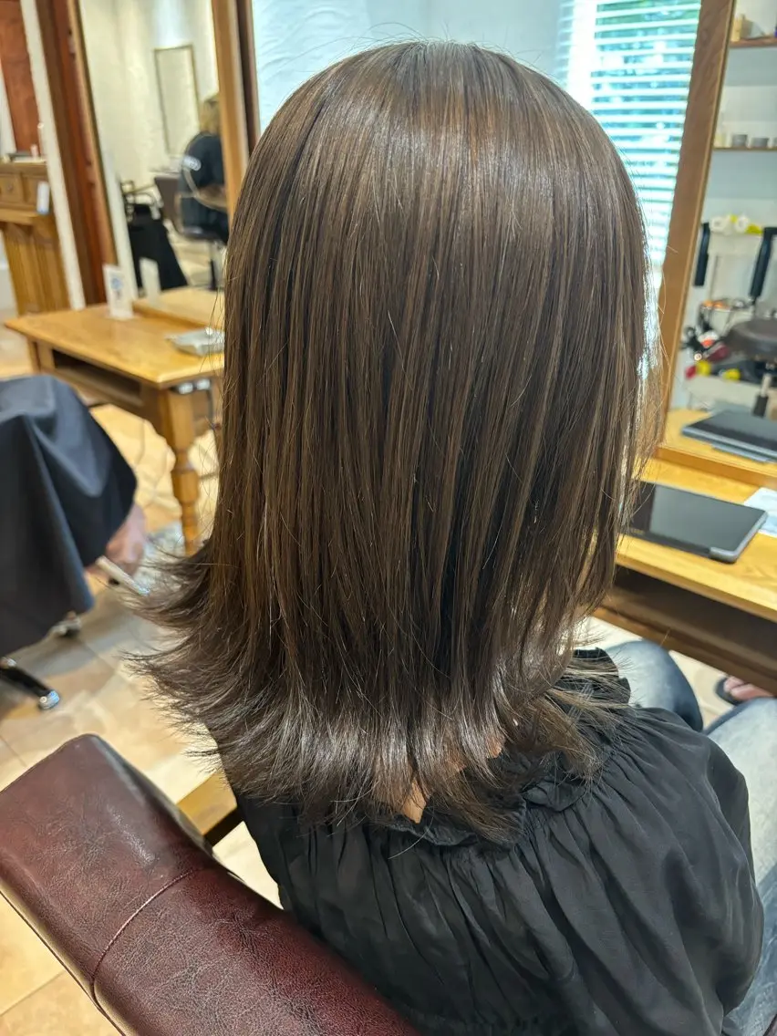 ミディアム カラー グレージュ オリーブグレージュ オリーブグレー カット ヘアカラー トリートメント 🌈透明感カラー🌈 🌟吉田祐介🌟のヘアスタイル