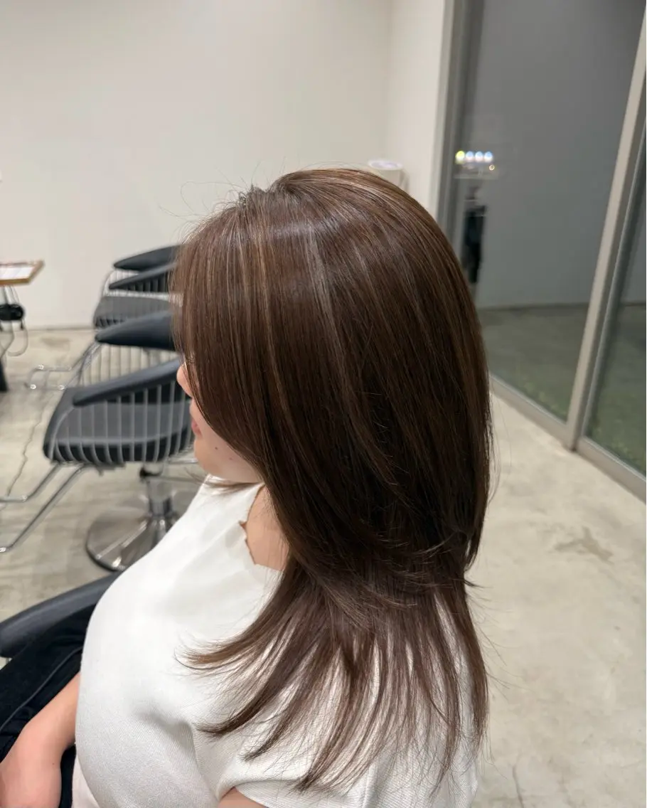 セミロング カラー 透明感カラー ハイライトカラー ハイライト レイヤーカット ヘアカラー 芳賀 風斗のヘアスタイル