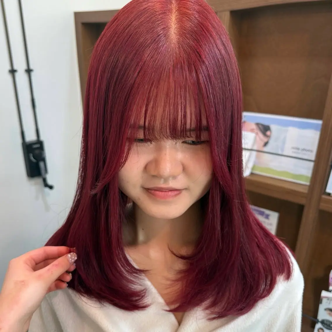 セミロング カラー ブリーチ 透明感カラー ヘアカラー トリートメント shin enom yuukaのヘアスタイル