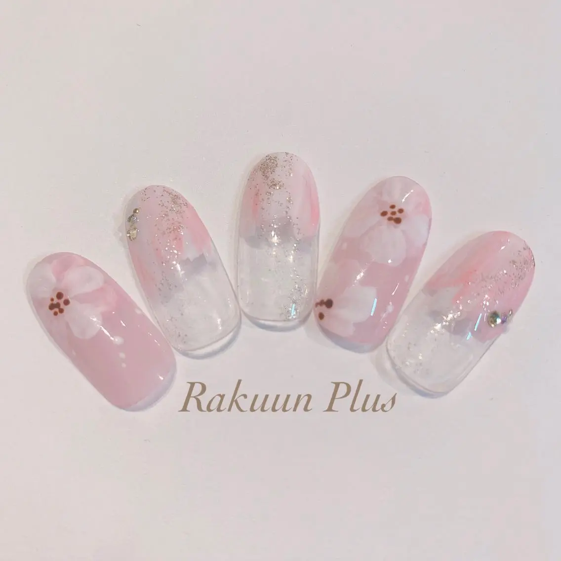 ネイル ☀️9:00受付可能 Rakuunのんのネイルデザイン