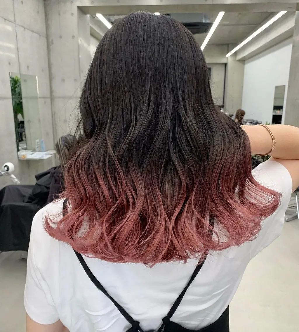 ロング 岡田 陸のヘアスタイル