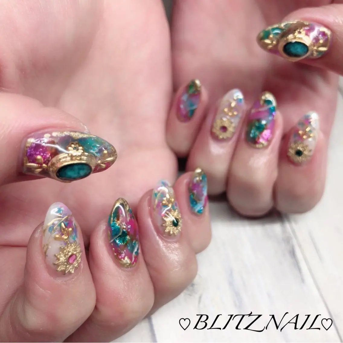 ネイル BLITZ Nail 岩田💅🏻✨のネイルデザイン