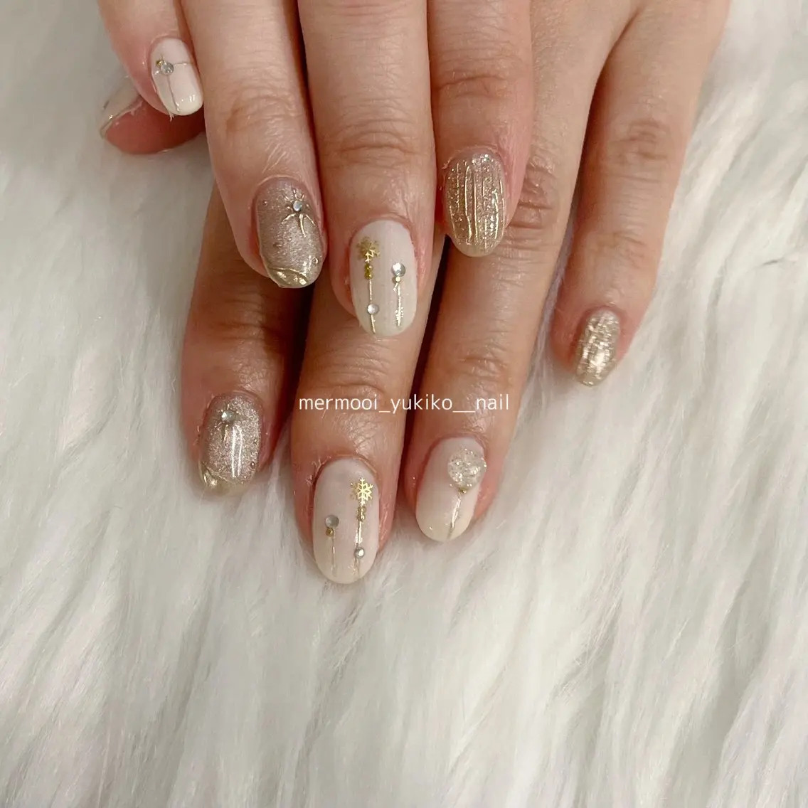 ネイル キラキラネイル 冬ネイル クリスマス mermooi nailのネイルデザイン