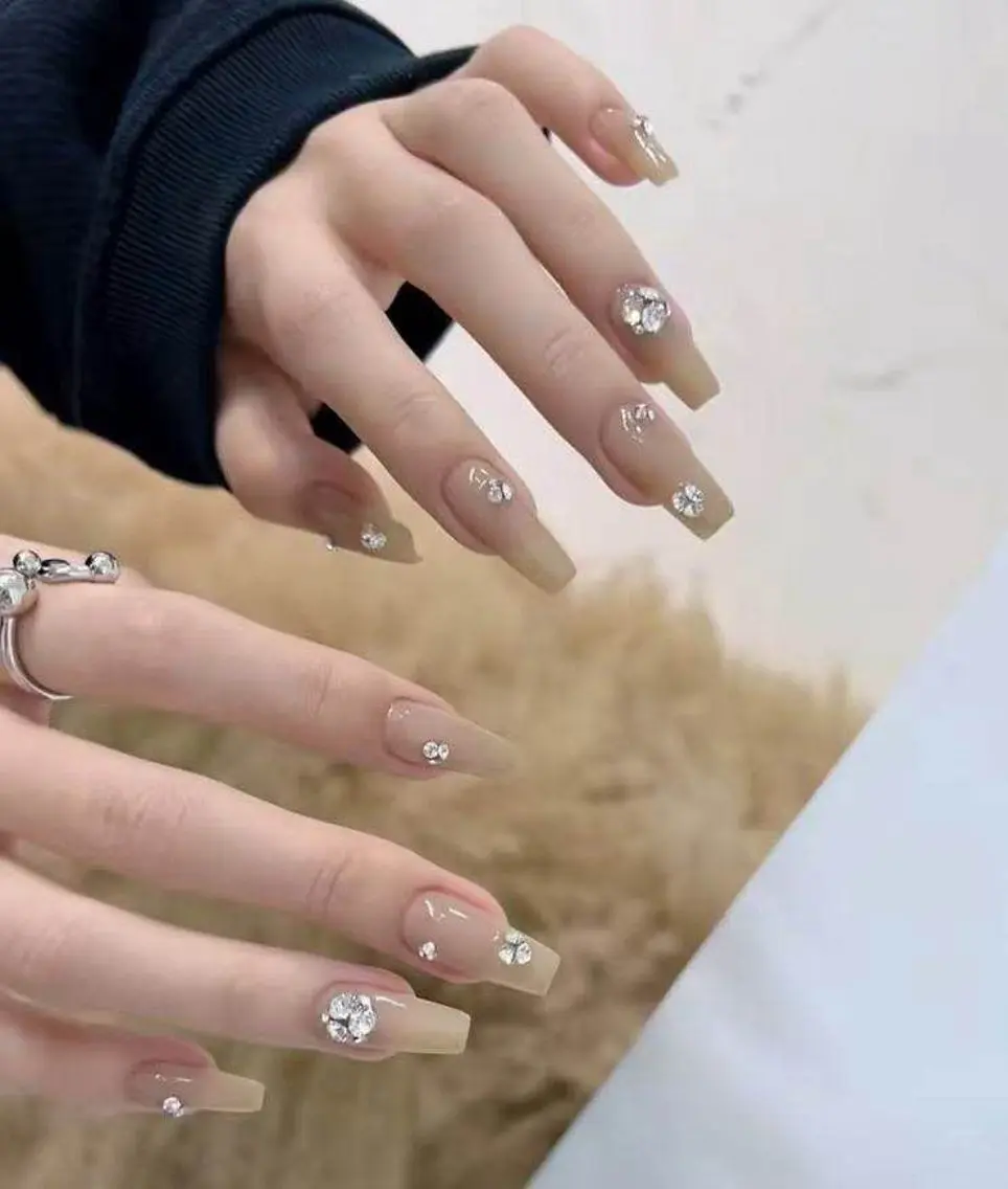 ネイル オーロラネイル フラワーネイル フットネイル フレンチネイル ジェルネイル ハンドネイル BabyYouMi nailのネイルデザイン