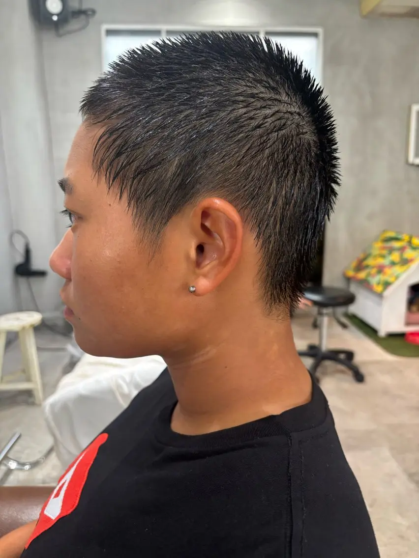ショート メンズ センターパート フェードカット 刈り上げ ショートヘア 中目黒メンズ刈り上げ Harunaのヘアスタイル