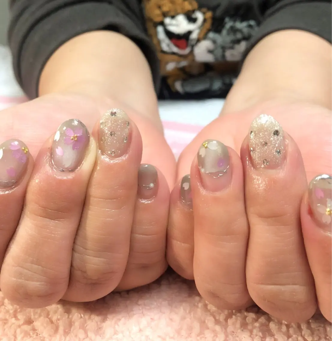 ネイル 桜ネイル マグネットネイル ＧＬAD グラットのネイルデザイン