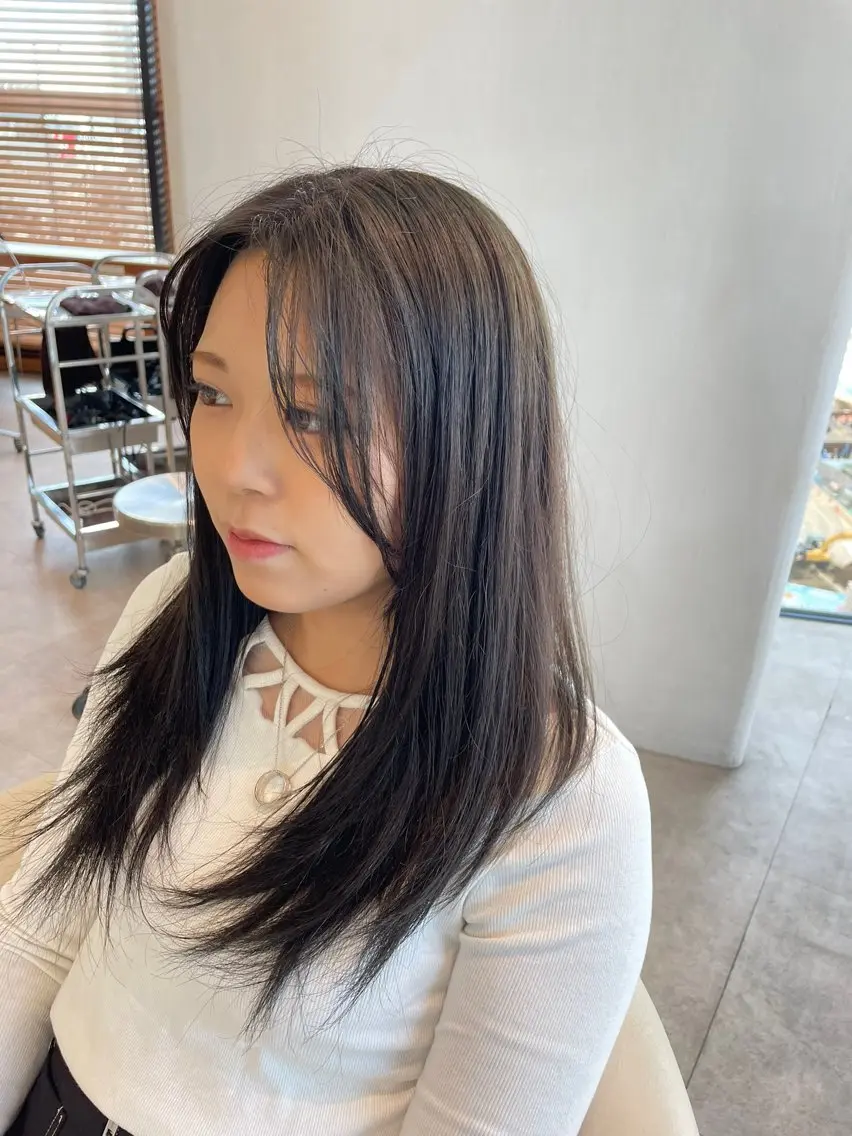 ミディアム カラー オリーブカラー レイヤーカット 新宿/レイヤー/ 透明感カラーしょうごのヘアスタイル
