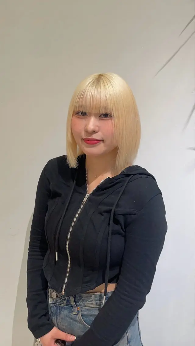 ショート カラー 抜きっぱなしブロンド ボブ 新宿/レイヤー/ 透明感カラーしょうごのヘアスタイル