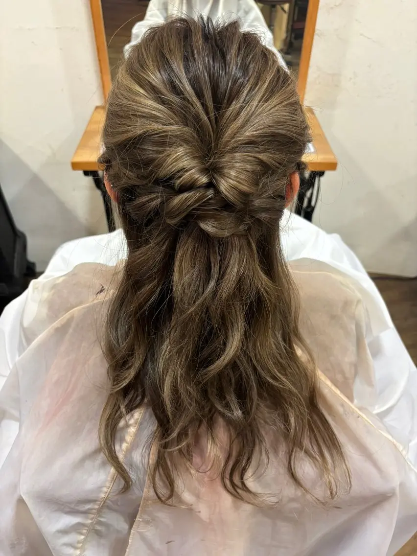 ロング カット 牧 藍歌のヘアスタイル