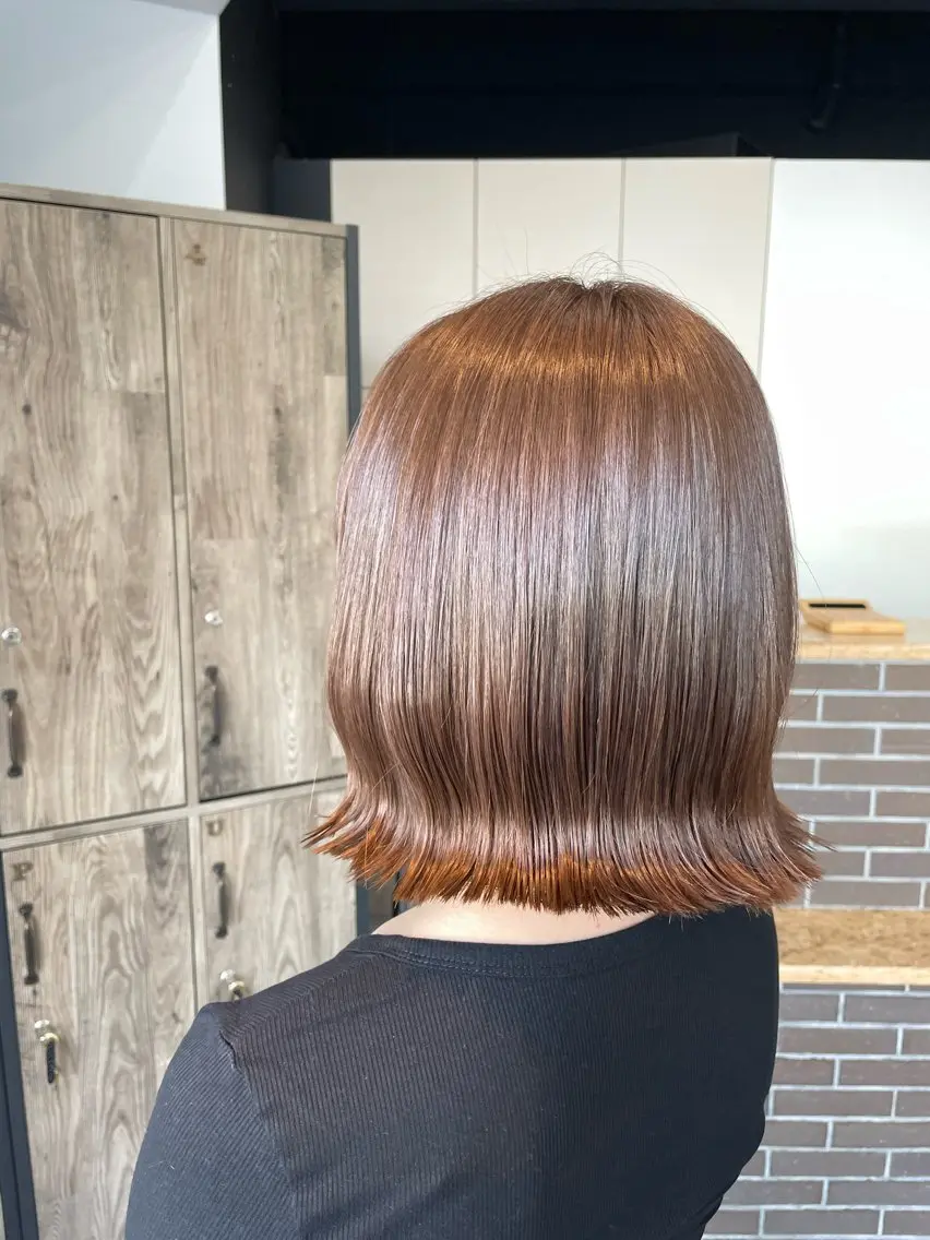 カラー 新岡 萌乃のヘアスタイル