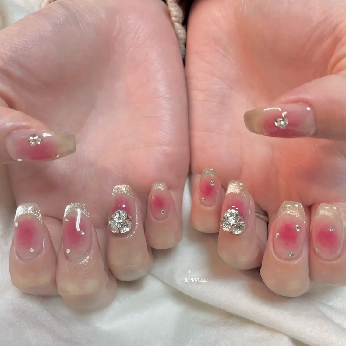 ネイル ワンホンネイル nail salon e'mu💐のネイルデザイン