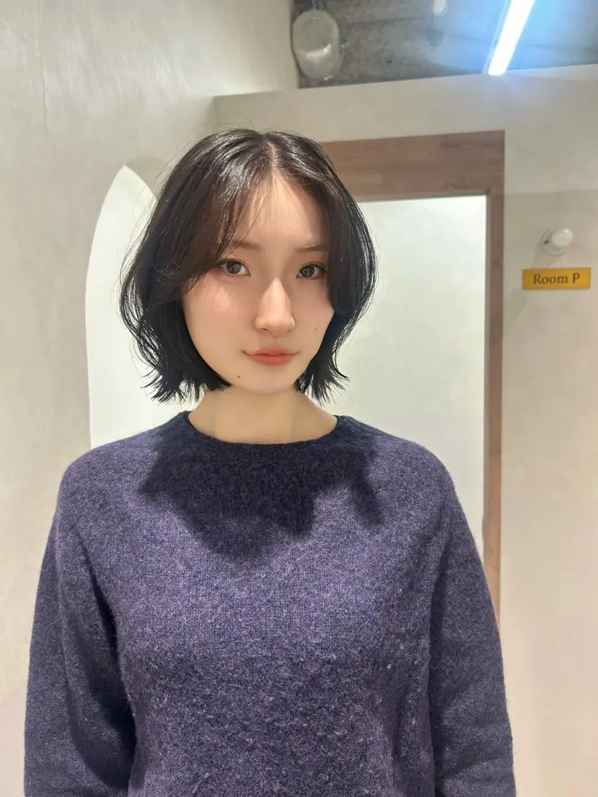 ショート ボブ かきあげバング 外ハネヘア カット SALOWIN栄 三丁目 木戸里実のヘアスタイル