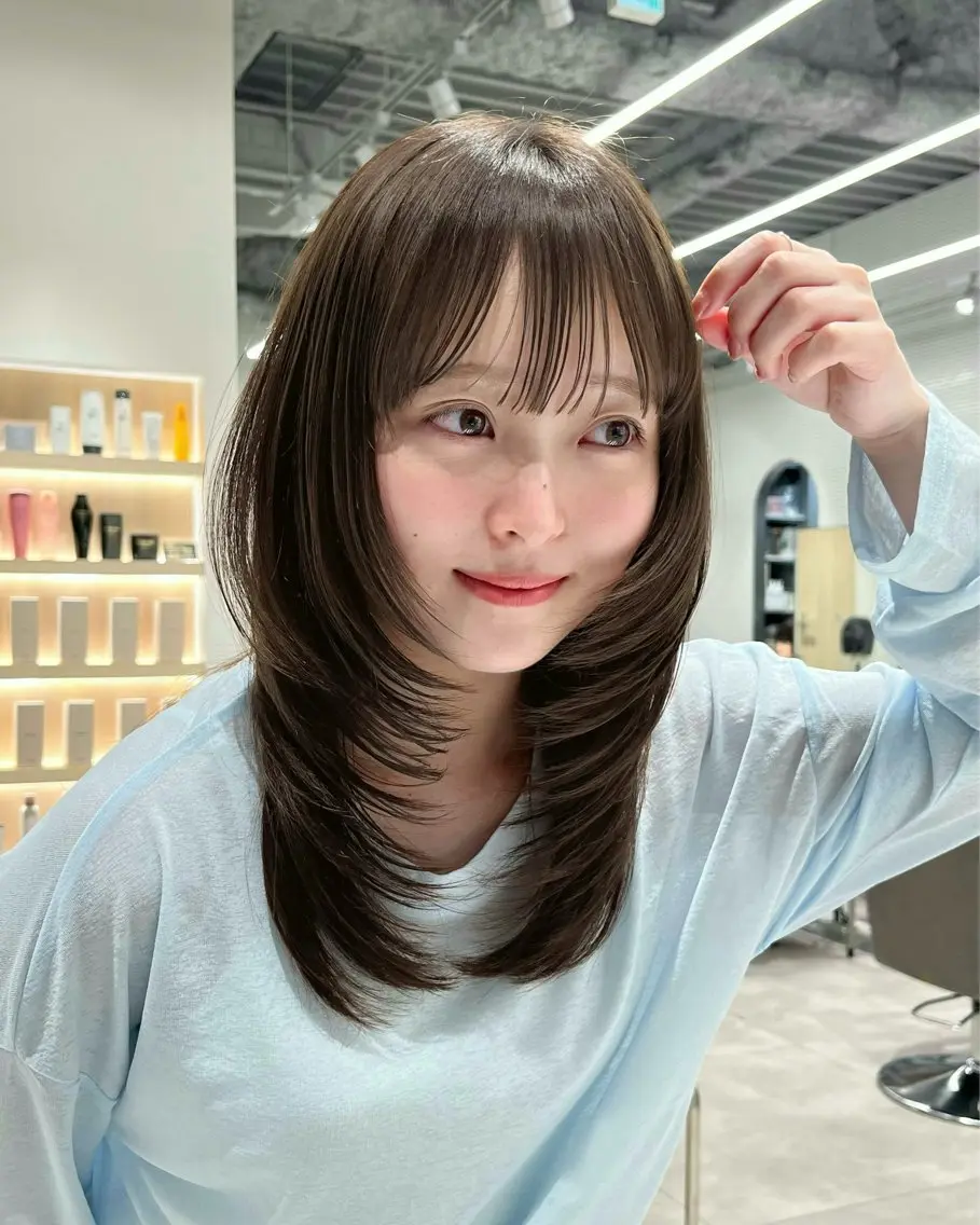 セミロング カット 縮毛矯正 / 透明感カラー首藤大翔のヘアスタイル
