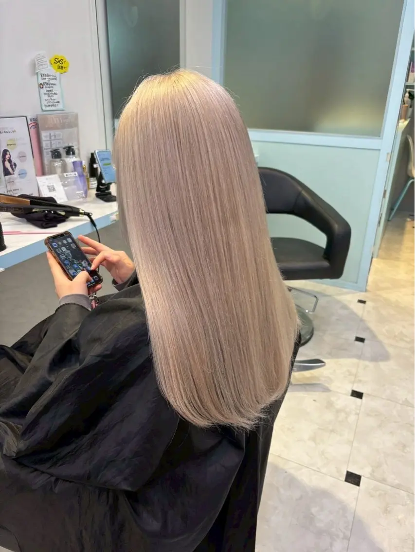 ロング カラー 透明感カラー♠️ TAKUMIのヘアスタイル