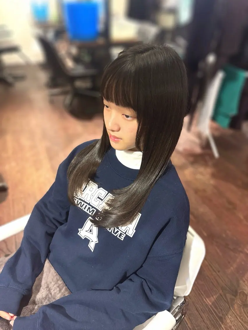 ロング 顔周りカット レイヤーカット つじ なちのヘアスタイル