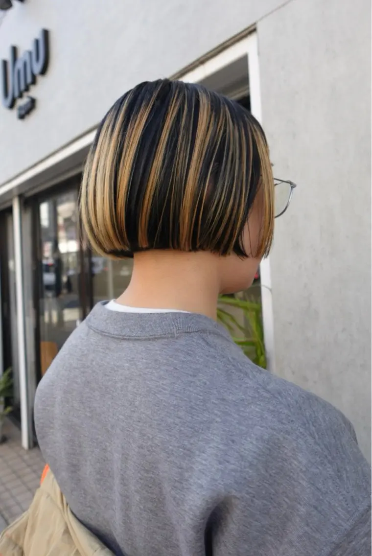ショート カラー ハイライトカラー ボブ ハイライト カット ヘアカラー トリートメント ✳︎透明感カラー✳︎ ボブ✳︎nanaのヘアスタイル