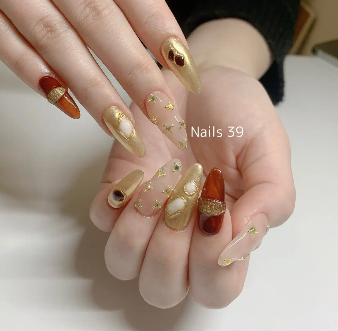 ネイル アートネイル フレンチネイル マグネットネイル ミラーネイル 持ち込み Nails 39のネイルデザイン