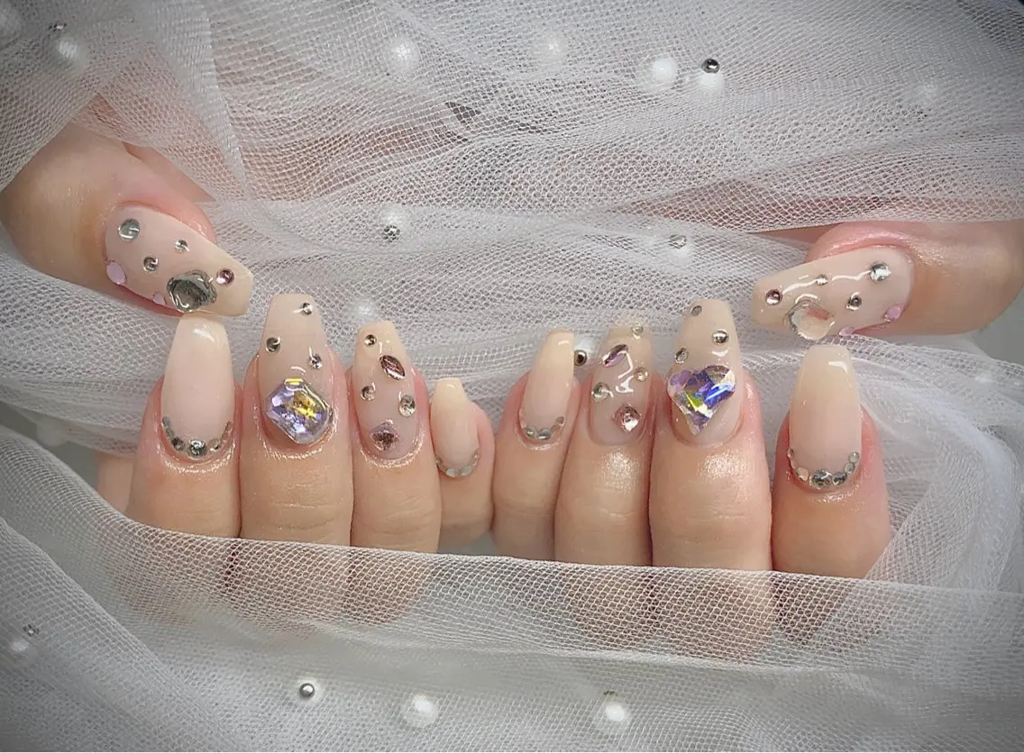 ネイル I-nailロング /ワンホン/キラキラのネイルデザイン